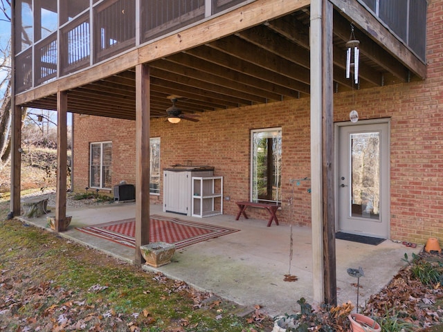 view of patio featuring ceiling fan