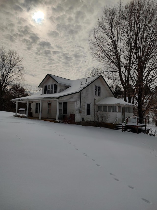 view of front of property