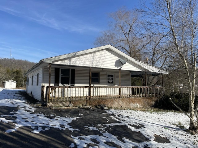 view of front of property with covered porch