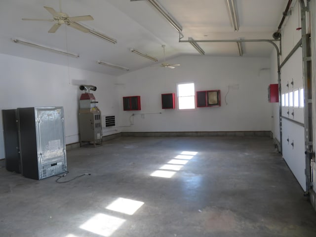 garage featuring ceiling fan