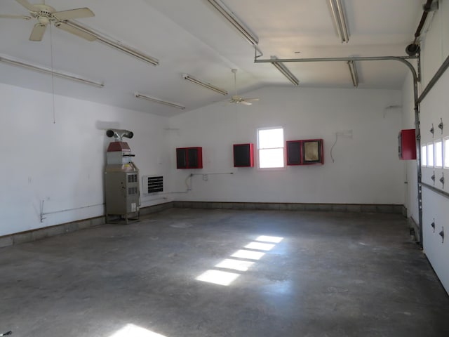 garage featuring ceiling fan