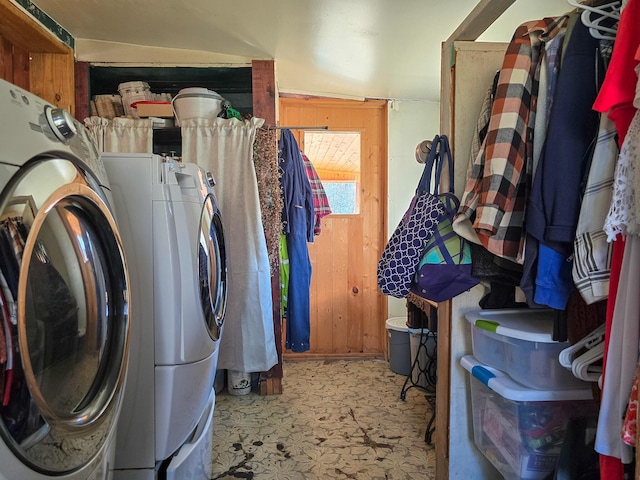 washroom with washer and dryer