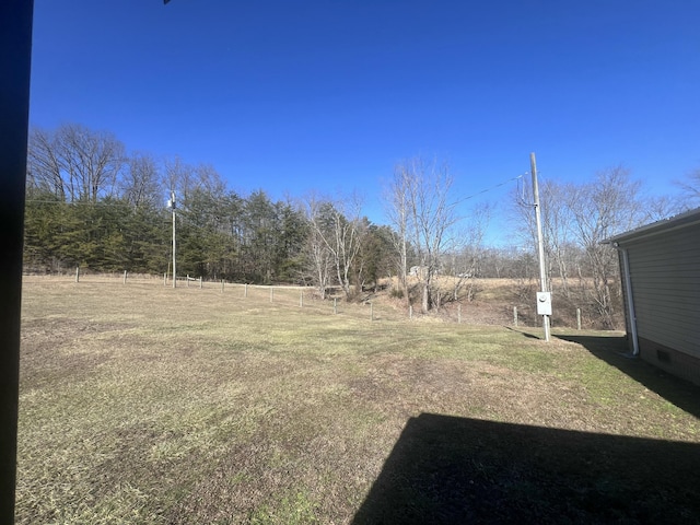 view of yard featuring a rural view