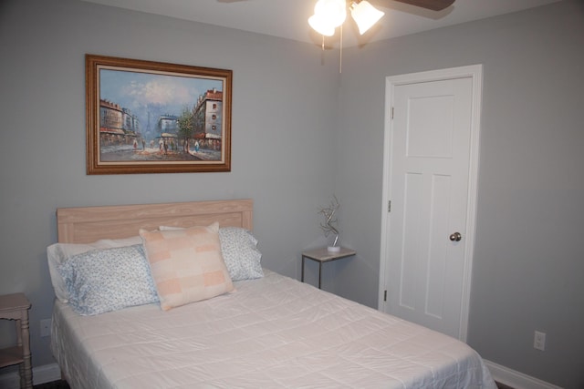 bedroom featuring ceiling fan