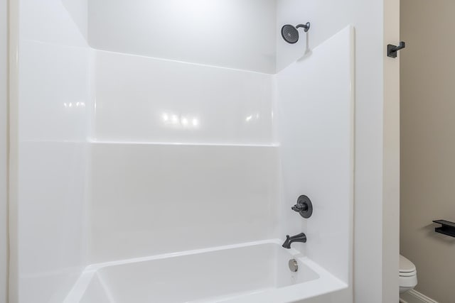 100 Zane Ln, Nicholasville, KY 40356 - bathroom with washtub / shower combination and toilet
