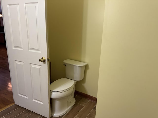 bathroom featuring toilet