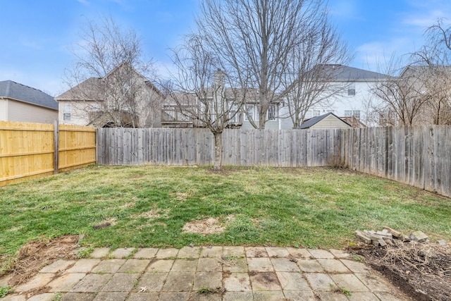 view of yard with a patio