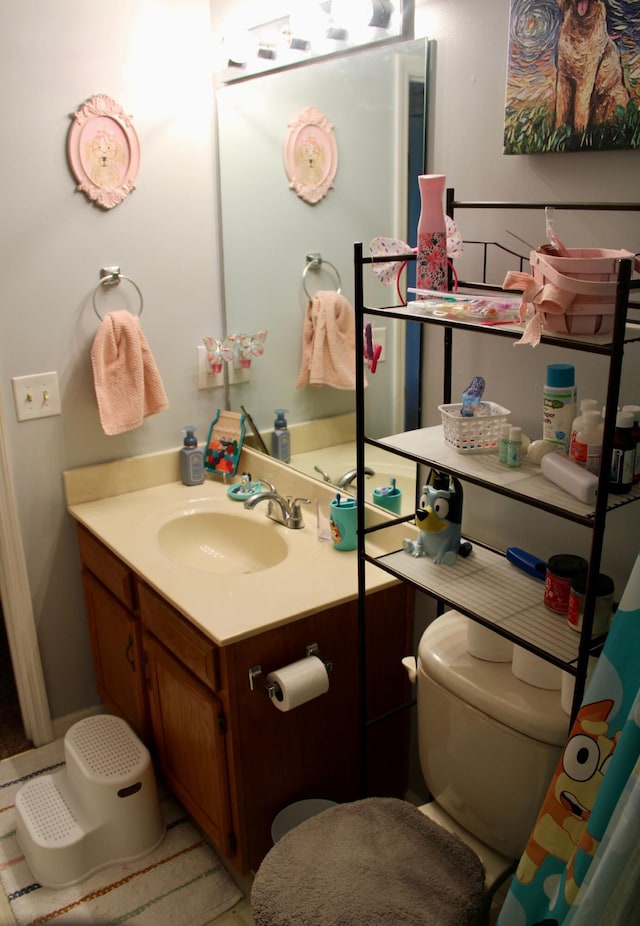 bathroom with vanity