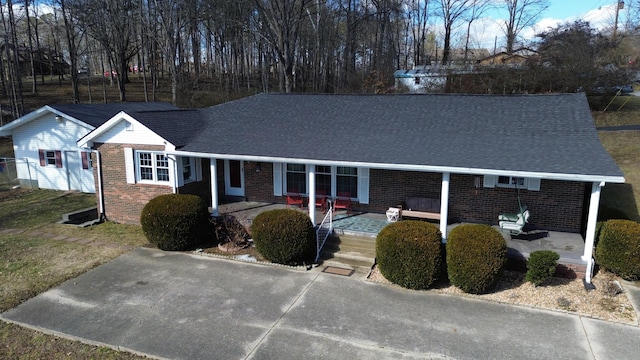 single story home with a patio area and covered porch