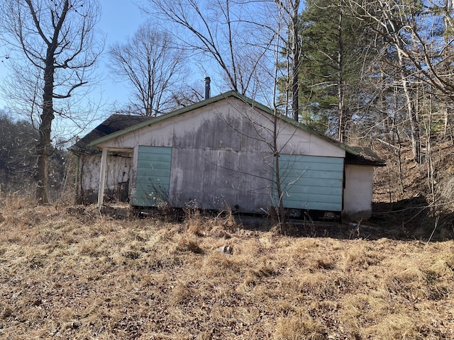 view of outbuilding