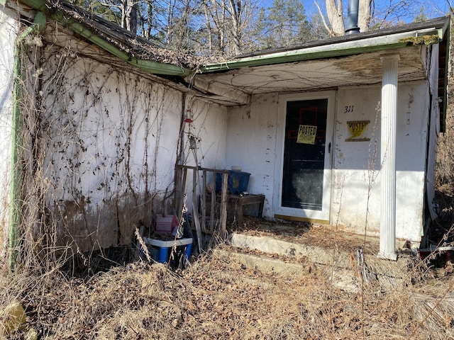 view of property entrance