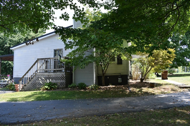 view of home's exterior