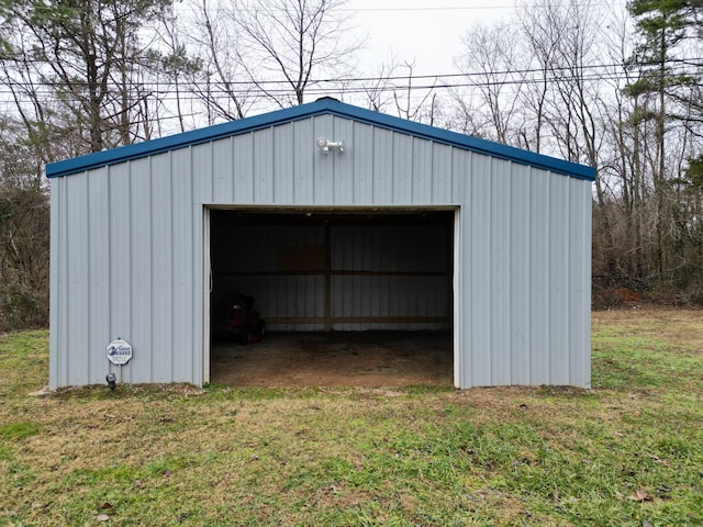 view of outdoor structure featuring a yard