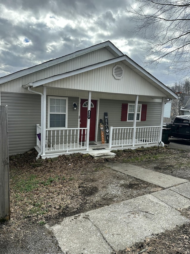 view of front of home featuring covered porch