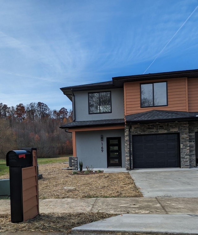 view of front of house featuring a garage