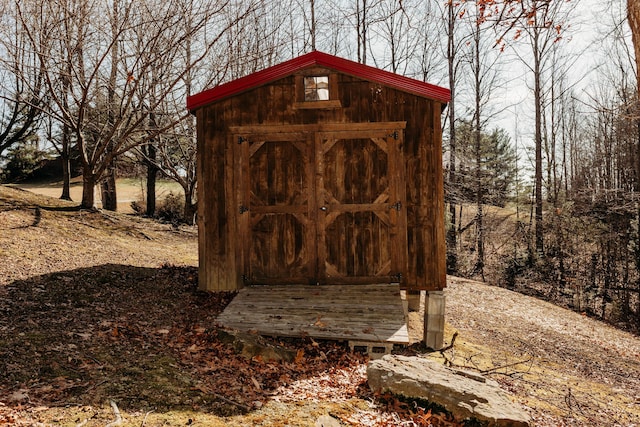 view of outbuilding