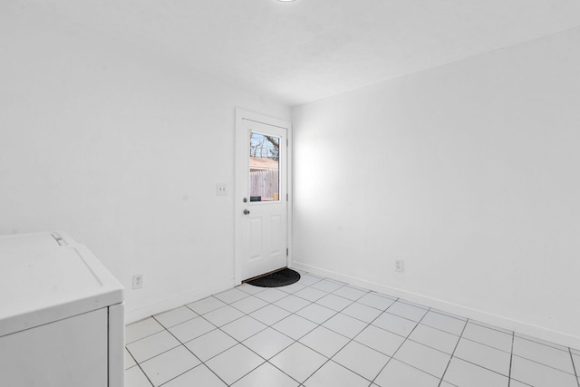 empty room featuring washer / dryer