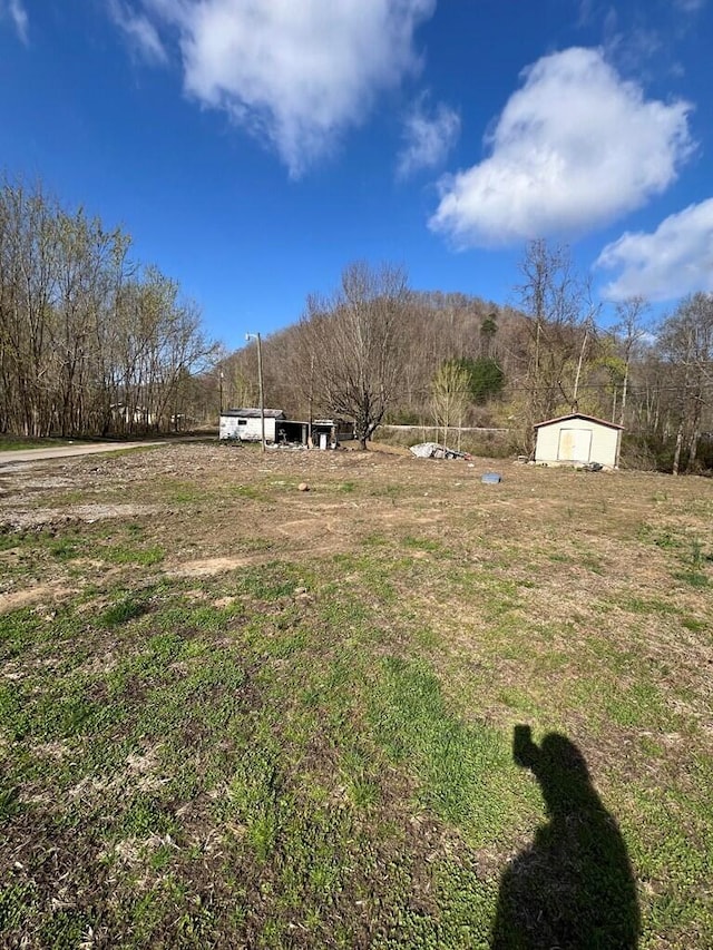 Listing photo 3 for 160 Fannin Ln, Prestonsburg KY 41653