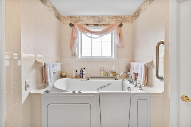 bathroom featuring a tub