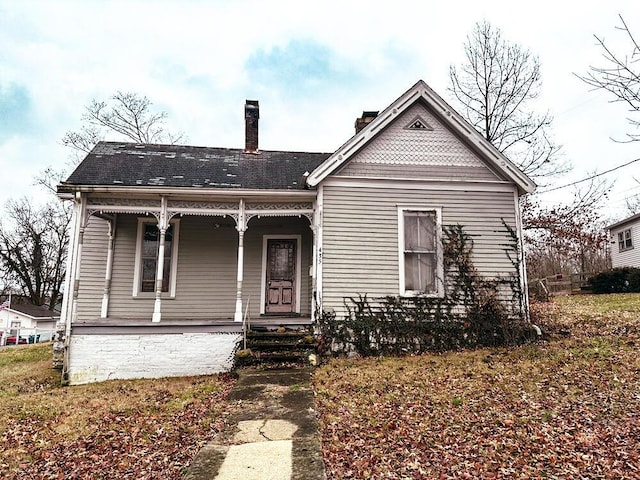 view of front facade featuring covered porch