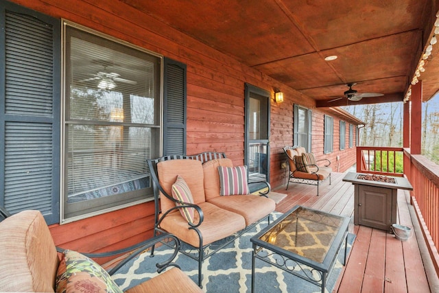 deck featuring ceiling fan