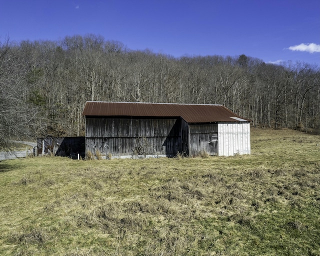 view of outdoor structure