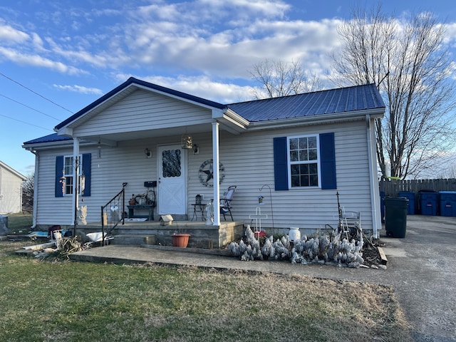 view of front facade with a porch