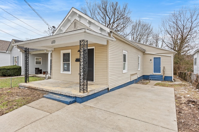 view of front of home with covered porch