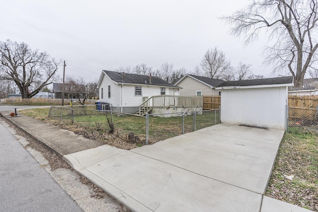 view of front of property