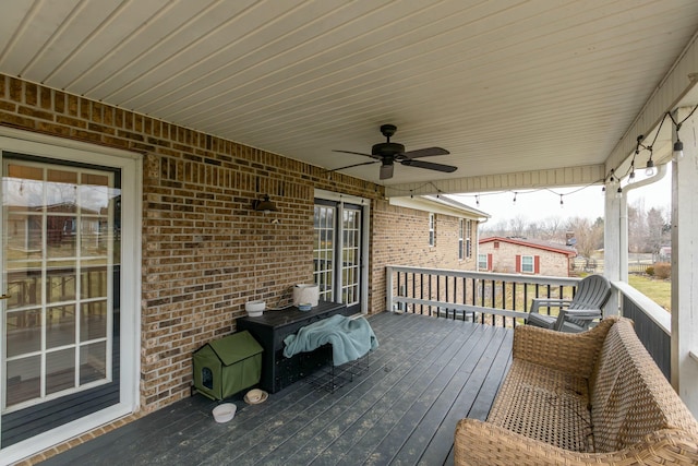 deck with ceiling fan