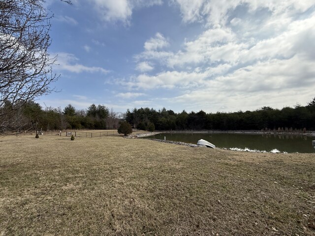 403 Chateau Pl, Bronston, KY 42518 - view of yard featuring a water view