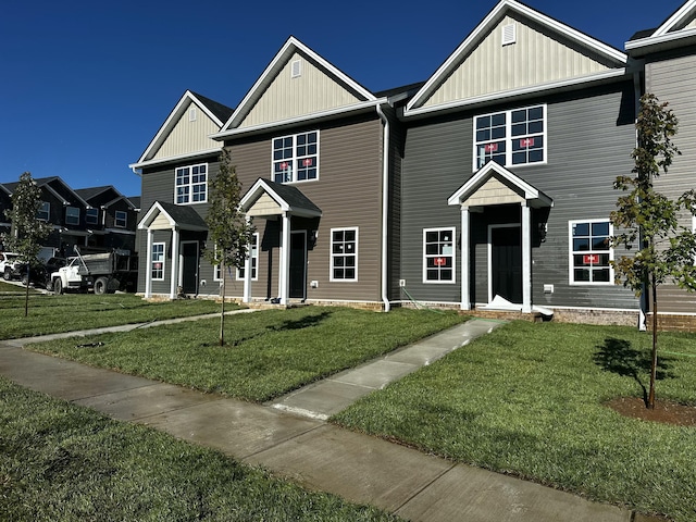 view of front of house with a front lawn