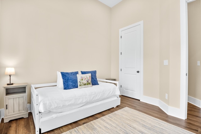 780 Lake Rd, London, KY 40741 - bedroom with wood finished floors and baseboards