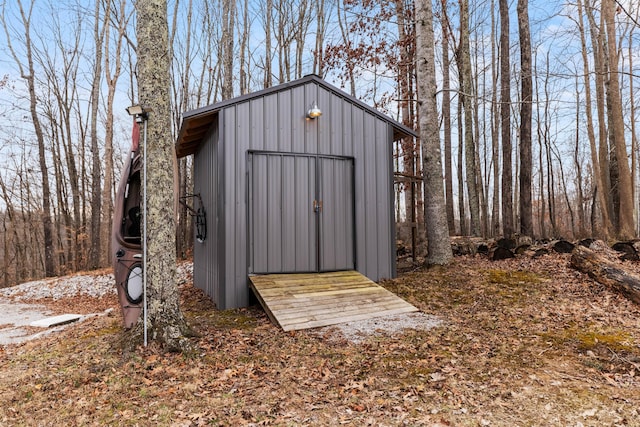 view of outbuilding