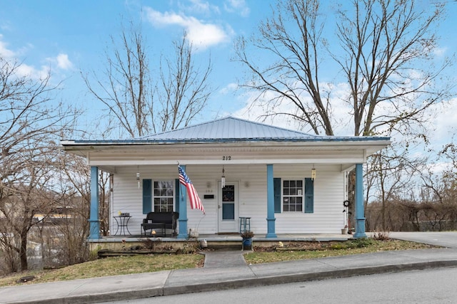 view of front of house with covered porch