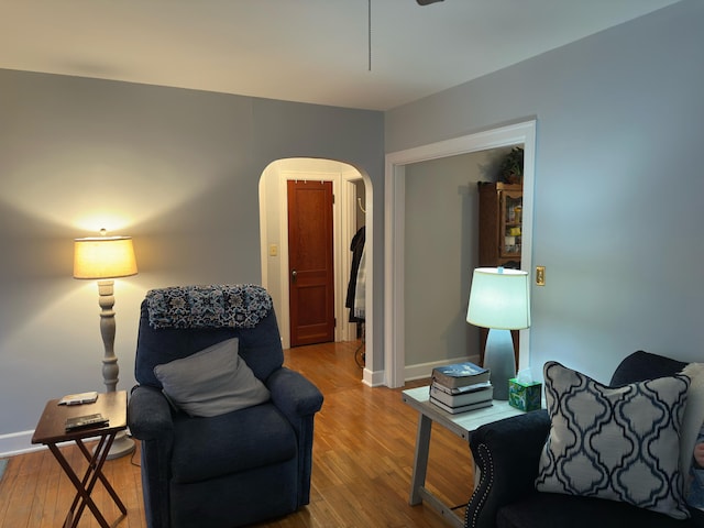 living area featuring hardwood / wood-style flooring