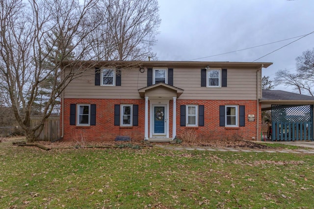 view of front of home featuring a front lawn