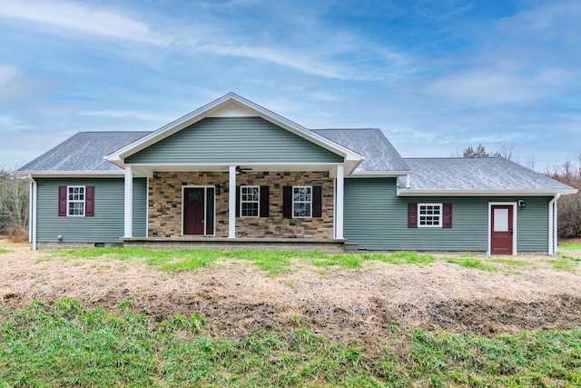 view of front of house featuring ceiling fan