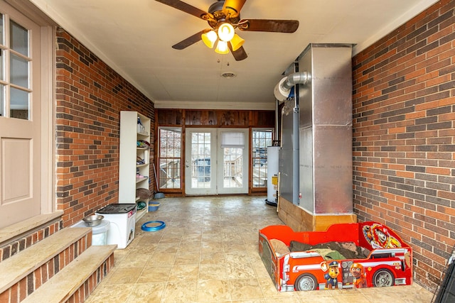 sunroom / solarium with ceiling fan