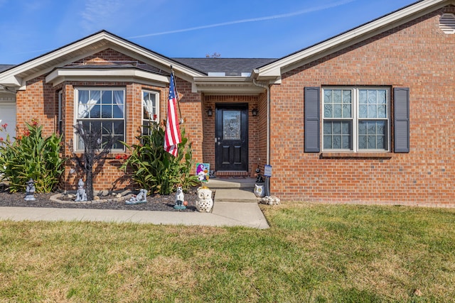 view of front of property with a front yard