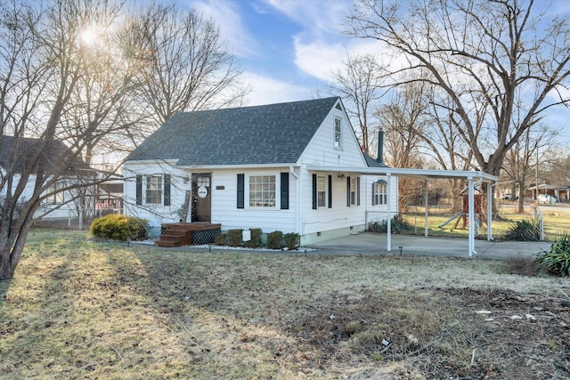 view of front of property with a patio