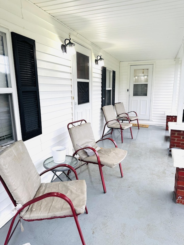 6002 Edmonton Rd, Columbia, KY 42728 - view of covered porch