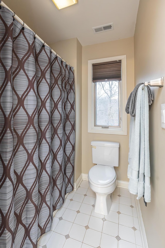 312 Avawam Dr, Richmond, KY 40475 - bathroom with baseboards and toilet