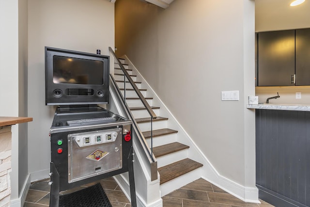 312 Avawam Dr, Richmond, KY 40475 - stairway with baseboards