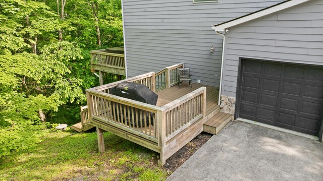 312 Avawam Dr, Richmond, KY 40475 - deck with a garage and driveway