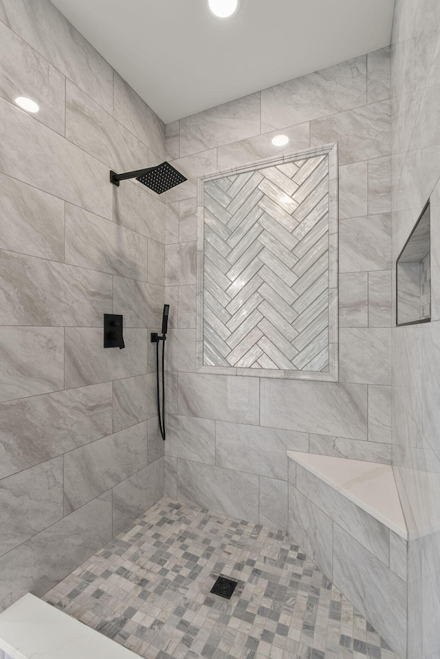 204 Max Cavnes Rd, Danville, KY 40422 - bathroom with a tile shower