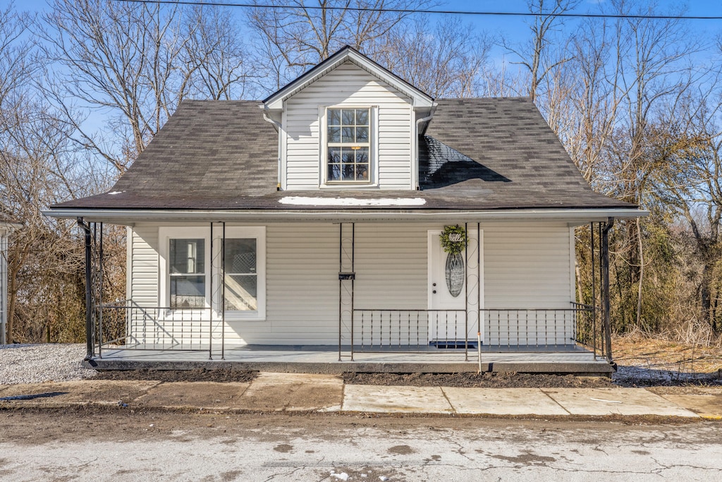 view of front of property with a porch