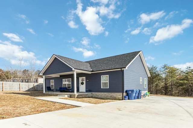 view of front of home featuring a porch