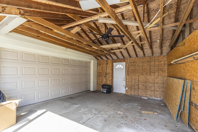 garage featuring ceiling fan