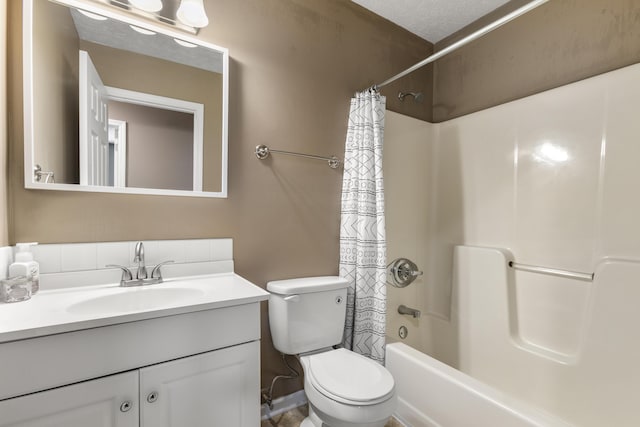 full bath with toilet, shower / tub combo with curtain, and vanity